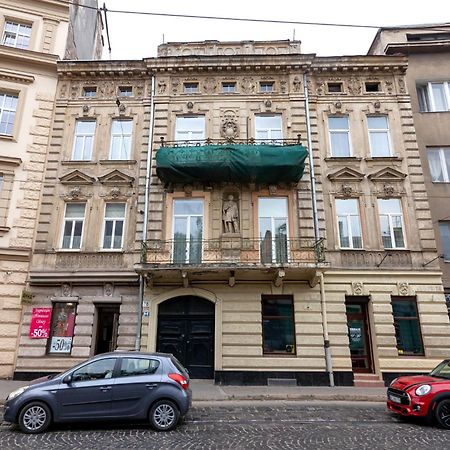 Royal Apartment On Franka 28 Lviv Bagian luar foto